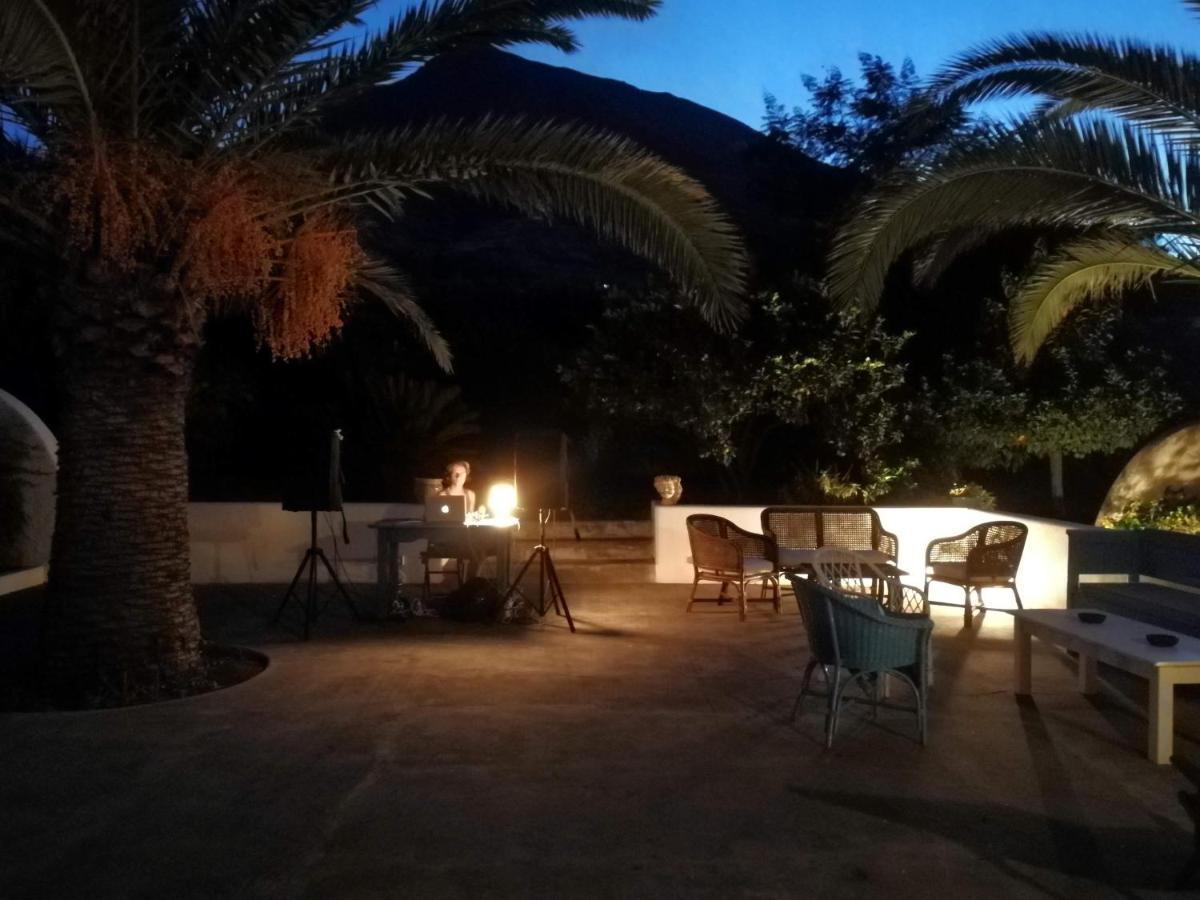 Casa Carlotta Bed and Breakfast Stromboli Exteriör bild